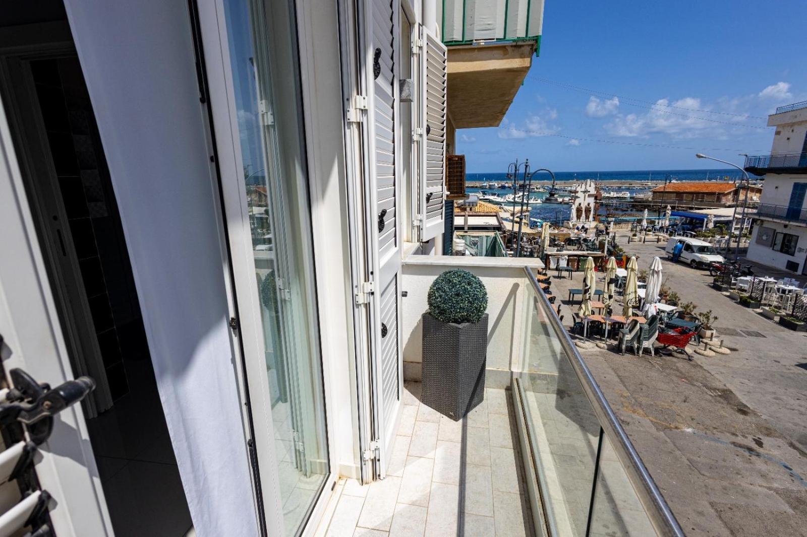 La Piazzetta A Mare Holiday House Sferracavallo Exterior foto